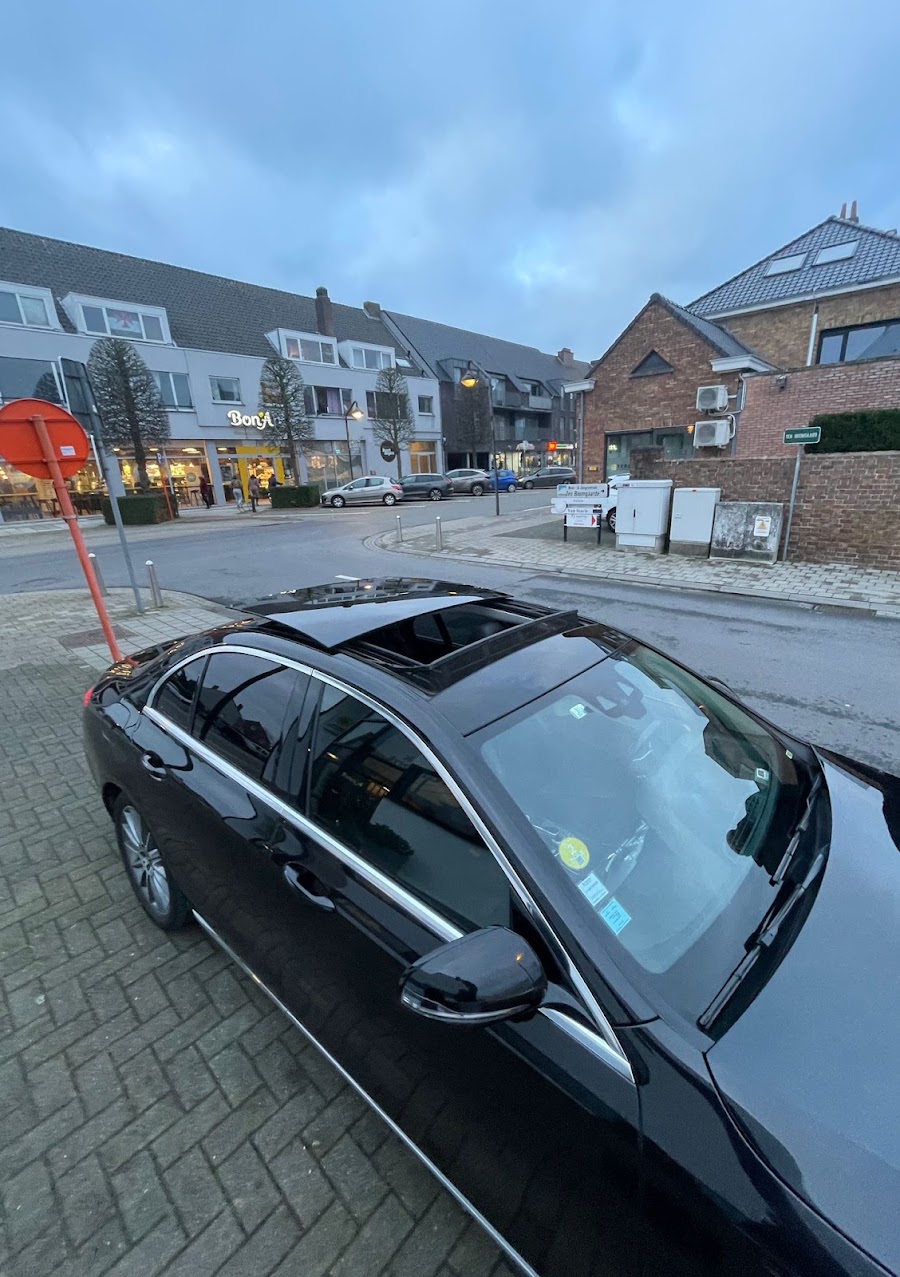 Véhicule de Chauffeur All Inclusive - VTC dans le 76- TRANSFERT AEROPORT PARISIEN - Toute la France